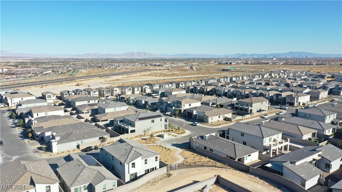 9937 Locking Biner Avenue