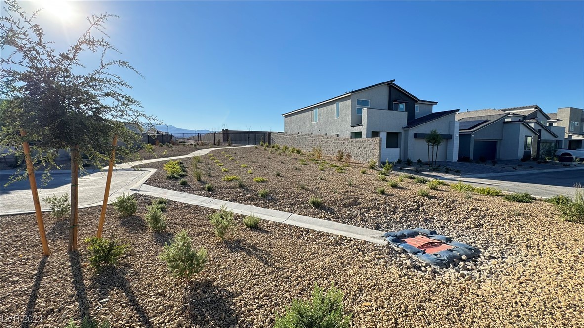 9937 Locking Biner Avenue