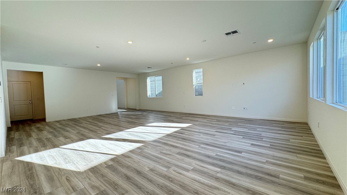 9937 Locking Biner Avenue