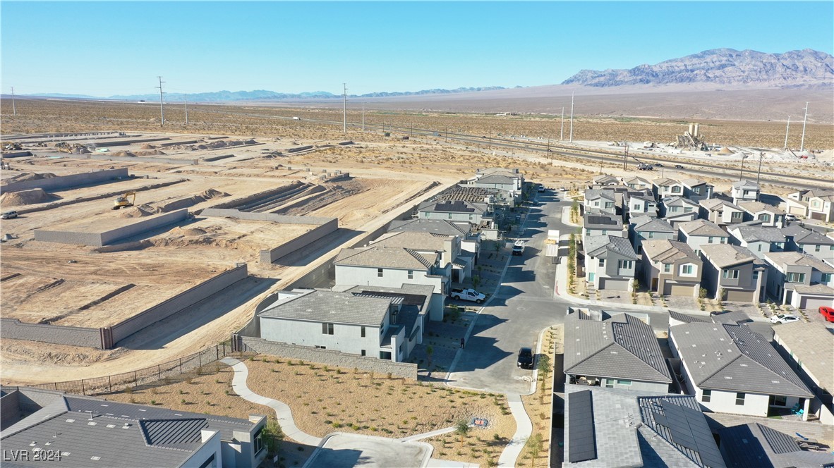 9937 Locking Biner Avenue