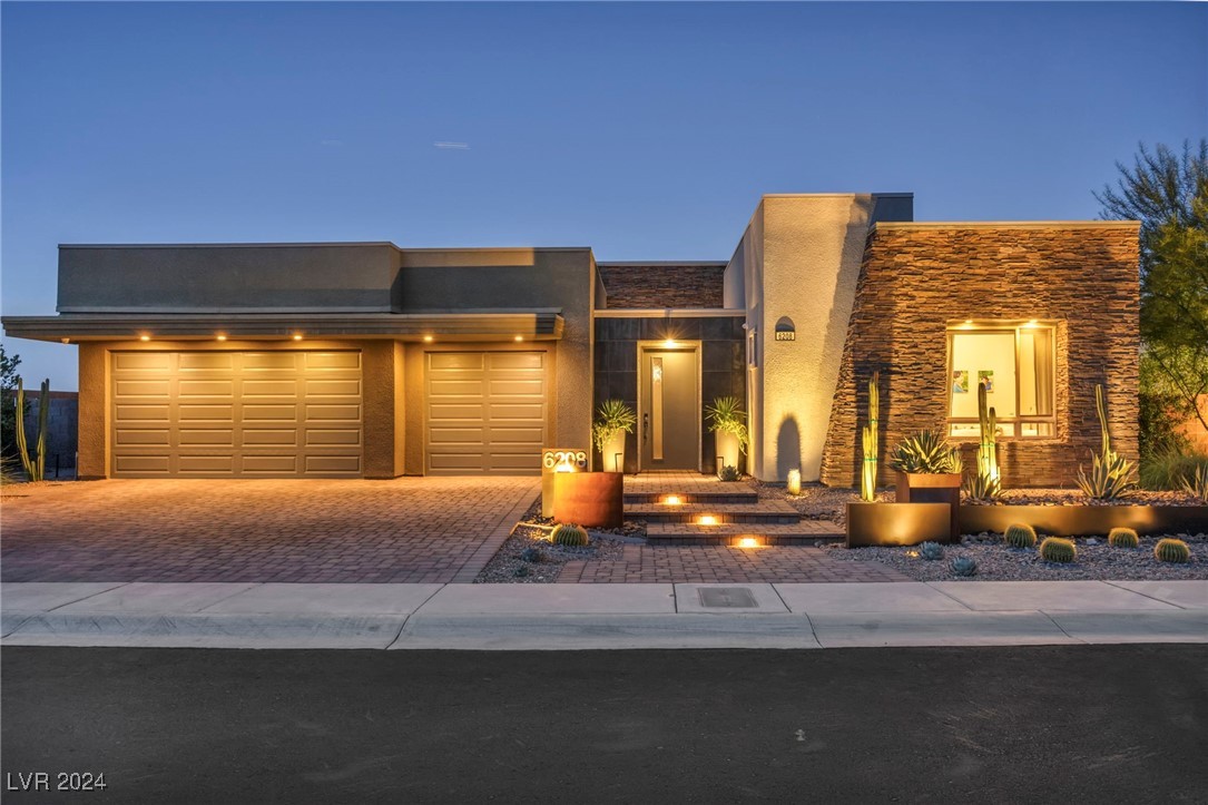 6208 Petroglyph Avenue