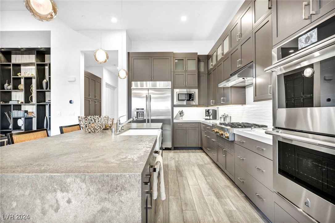 6208 Petroglyph Avenue