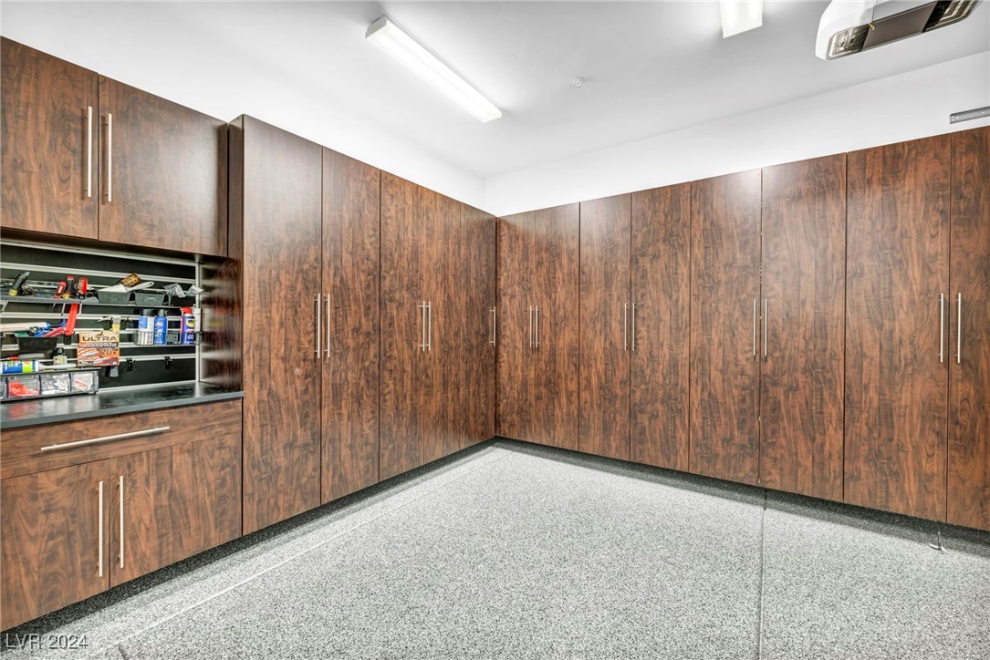 6208 Petroglyph Avenue