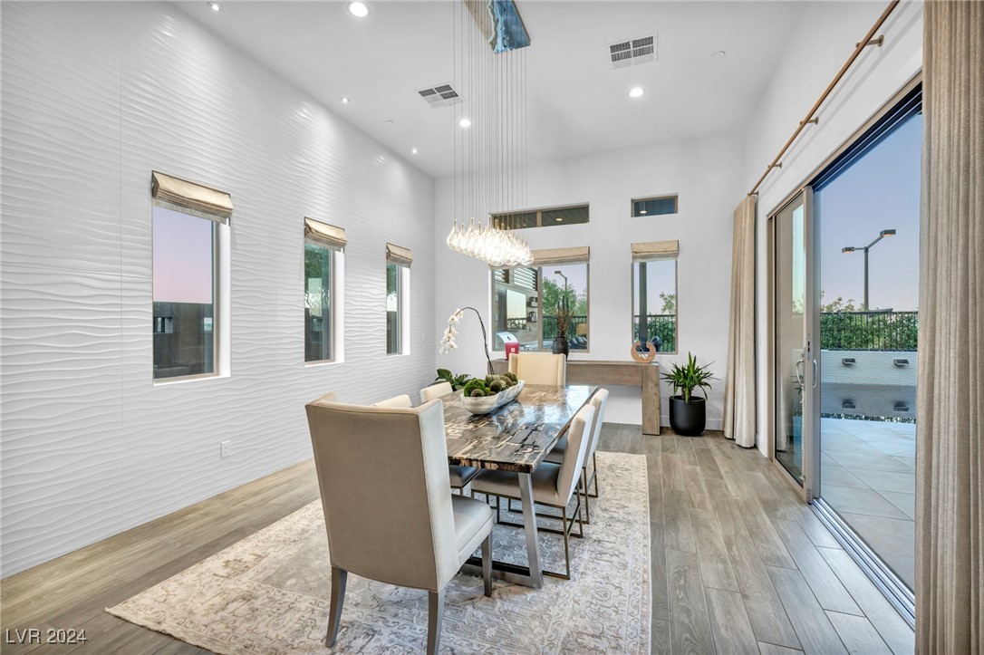 6208 Petroglyph Avenue