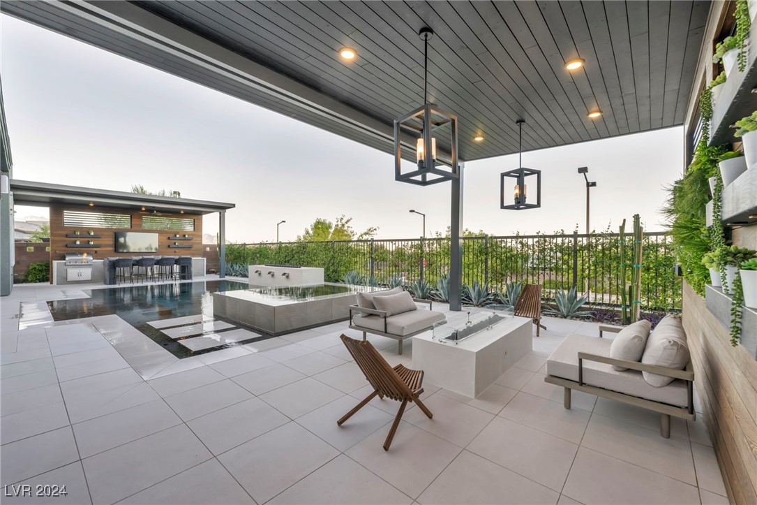 6208 Petroglyph Avenue