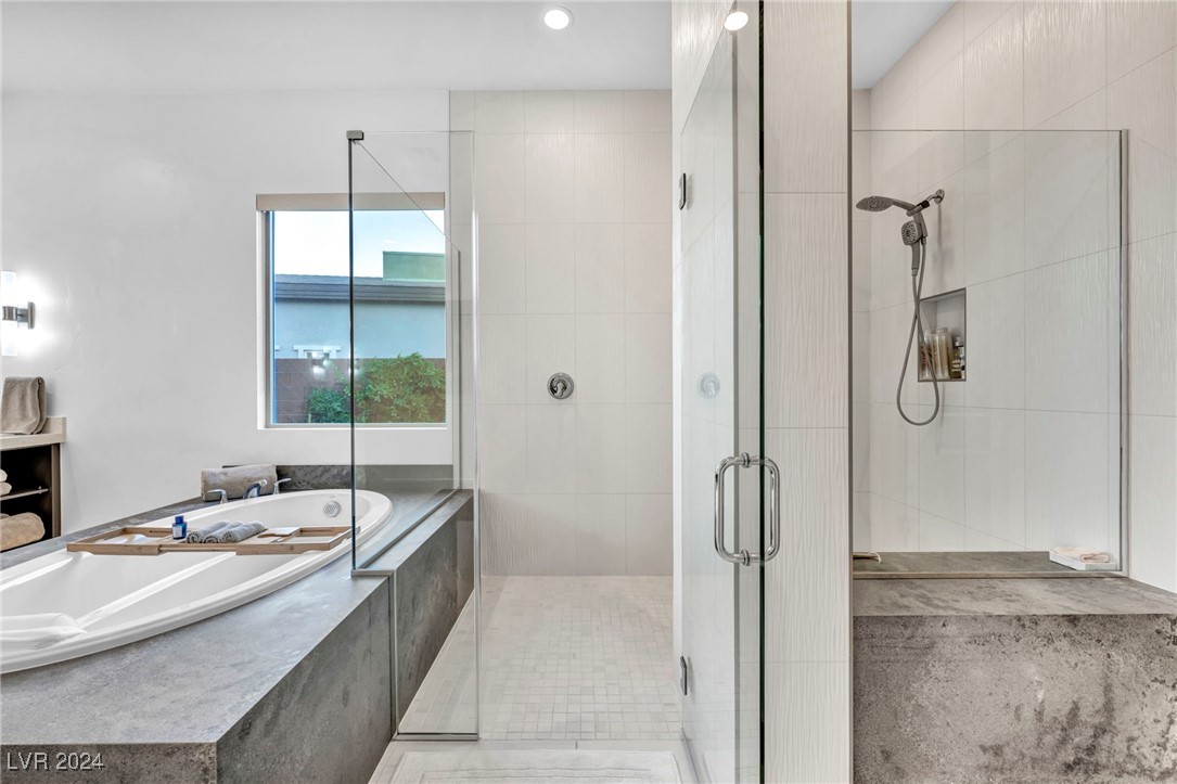 6208 Petroglyph Avenue