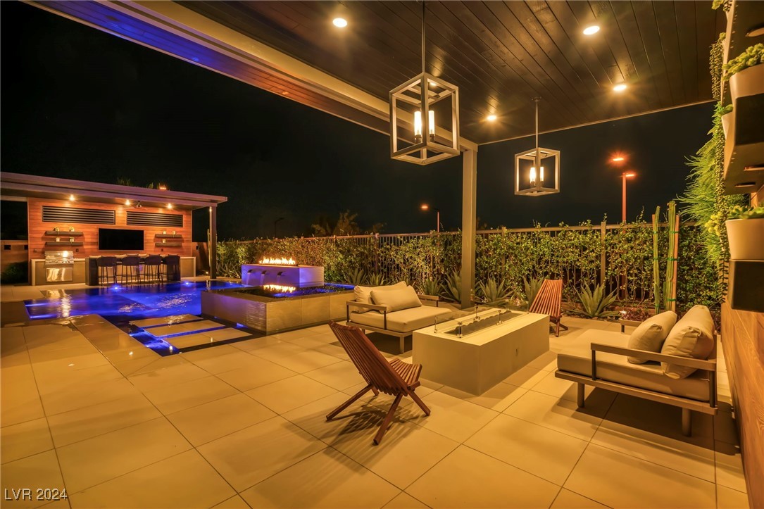 6208 Petroglyph Avenue