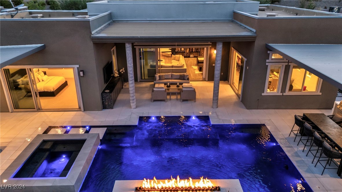 6208 Petroglyph Avenue