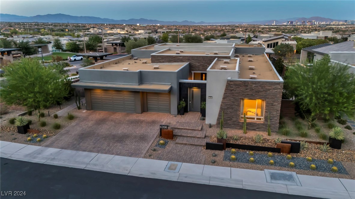 6208 Petroglyph Avenue