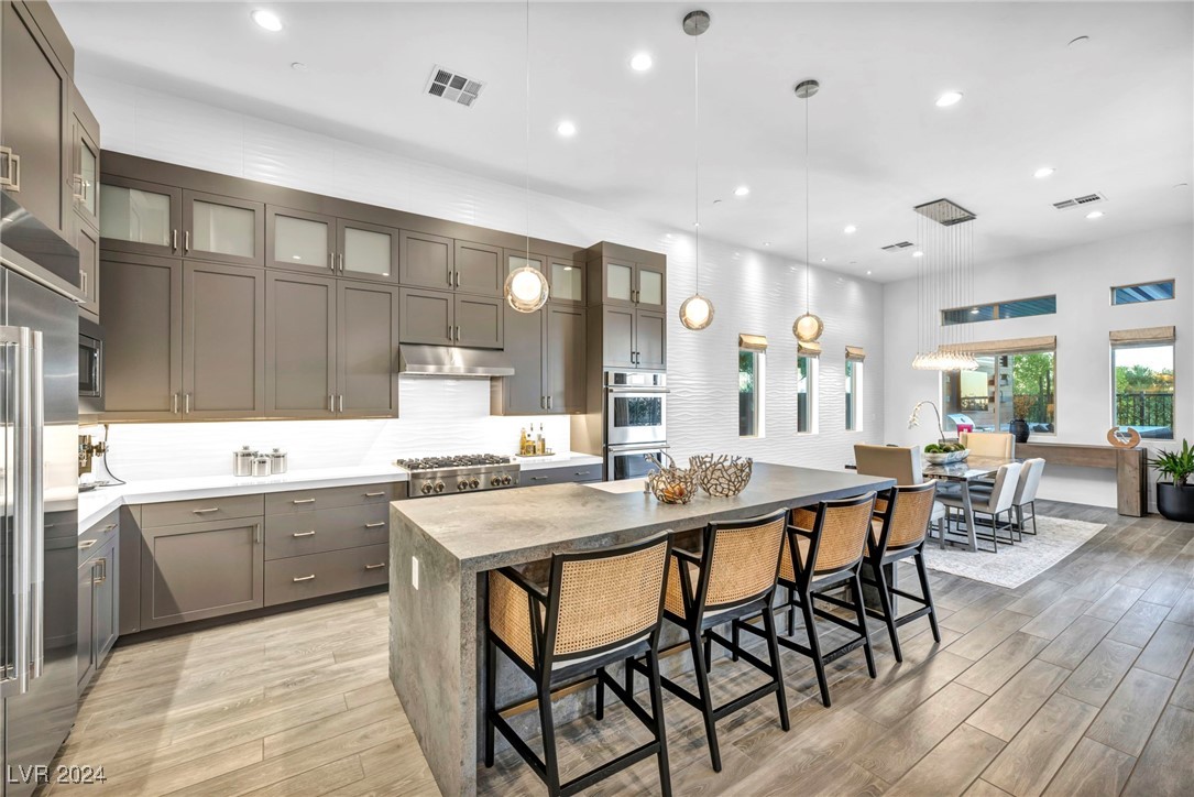 6208 Petroglyph Avenue