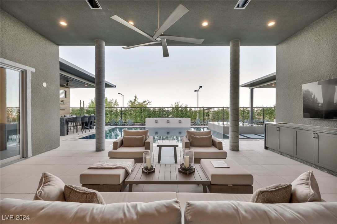 6208 Petroglyph Avenue