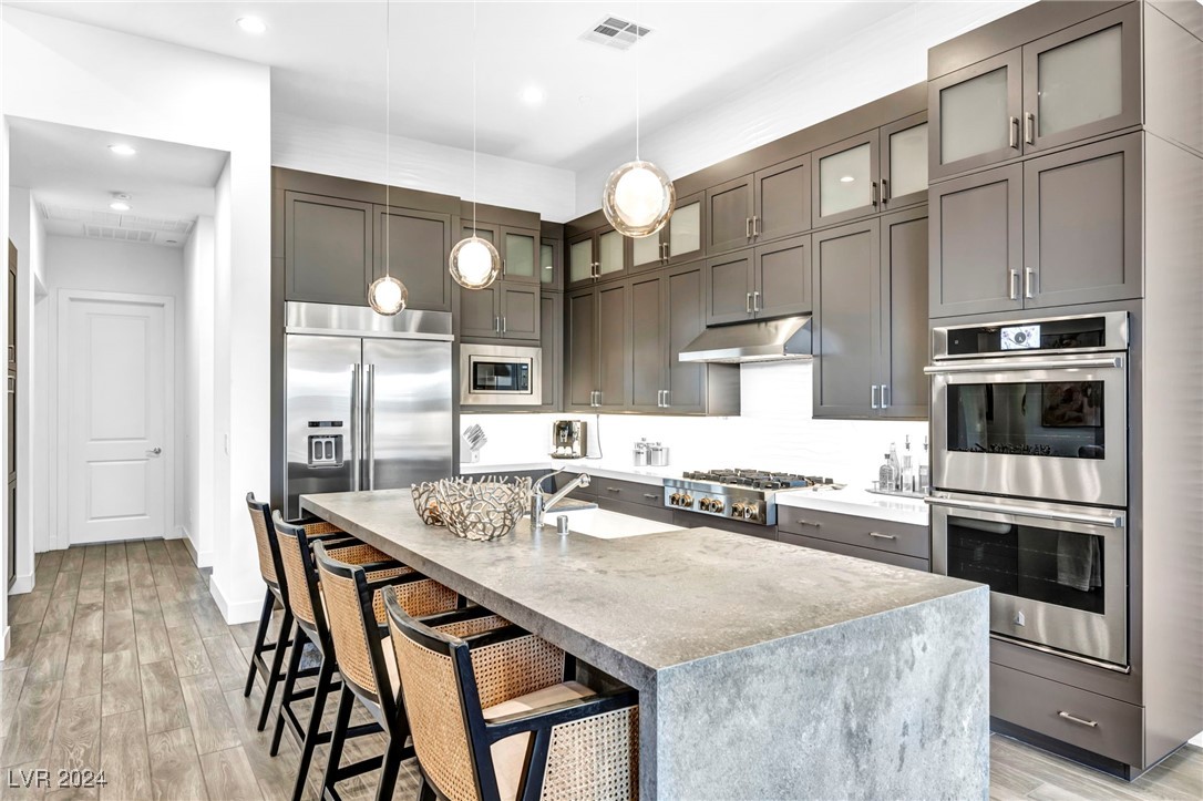 6208 Petroglyph Avenue