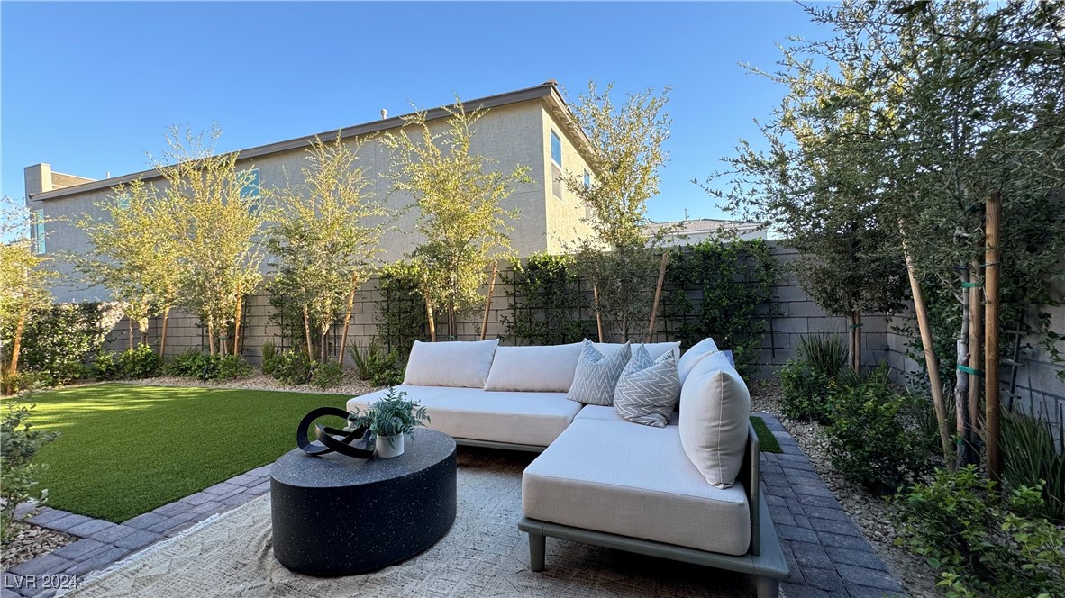 10175 Kern Peak Street