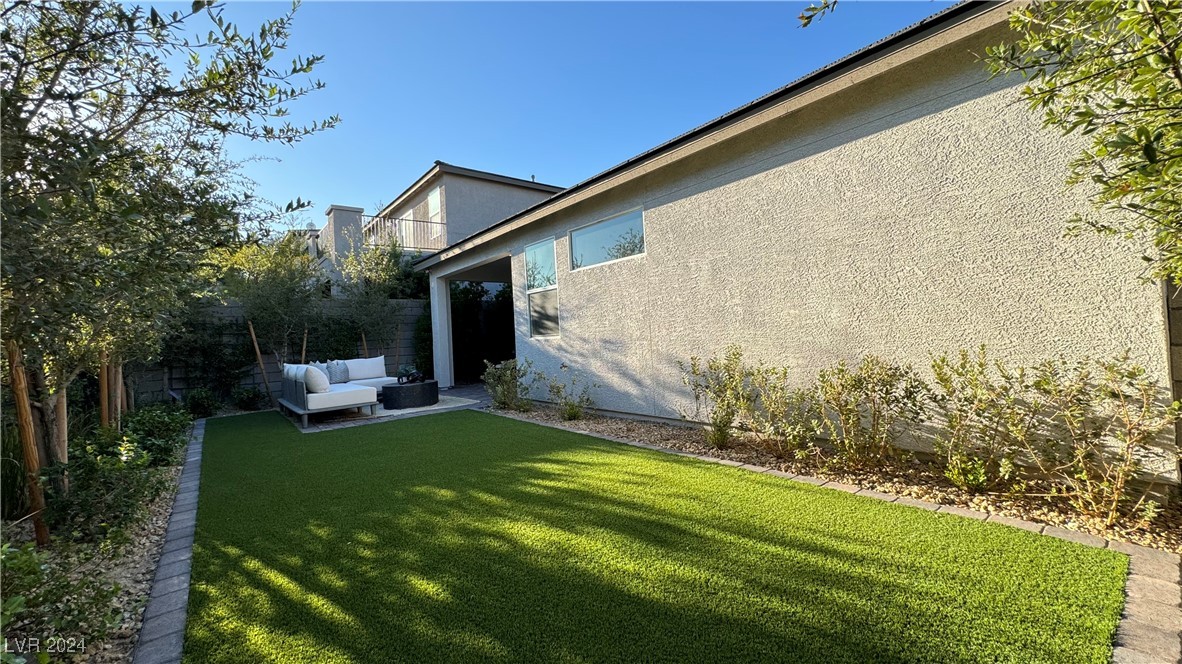 10175 Kern Peak Street