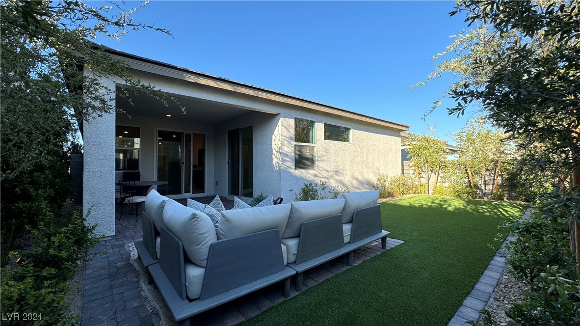 10175 Kern Peak Street