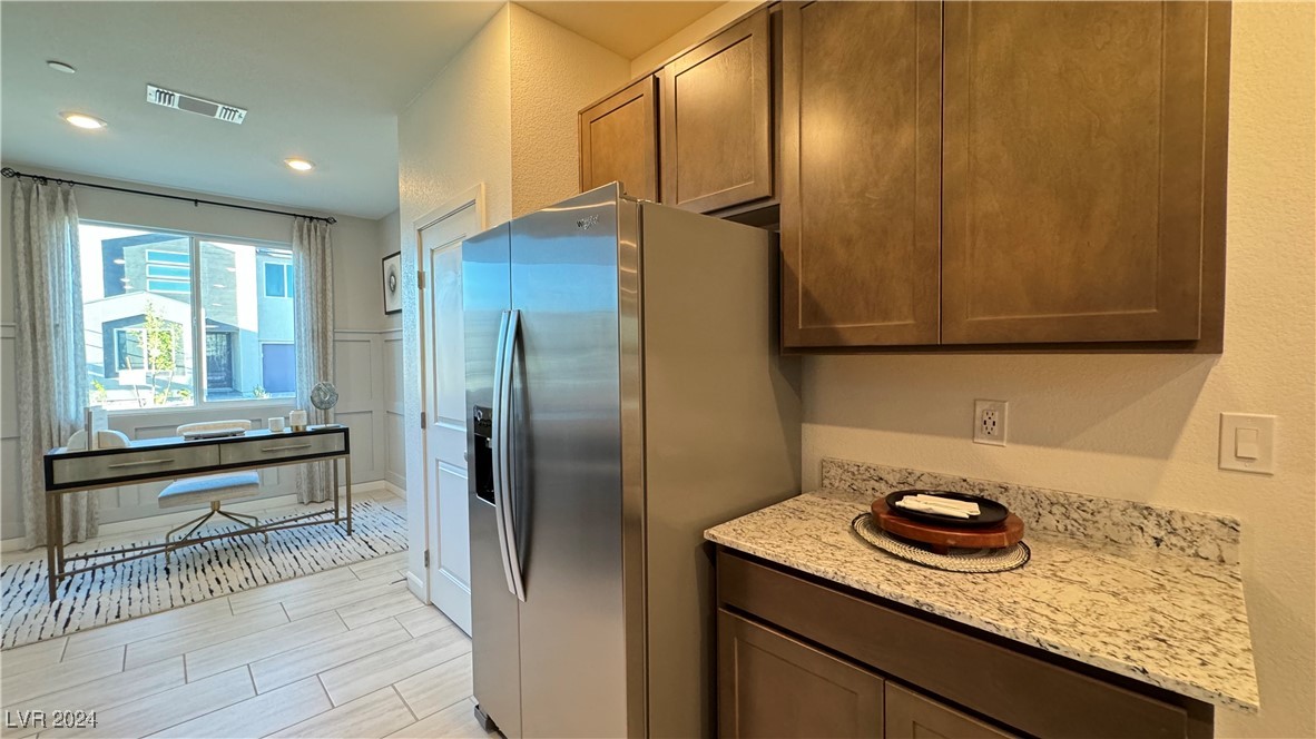 10175 Kern Peak Street