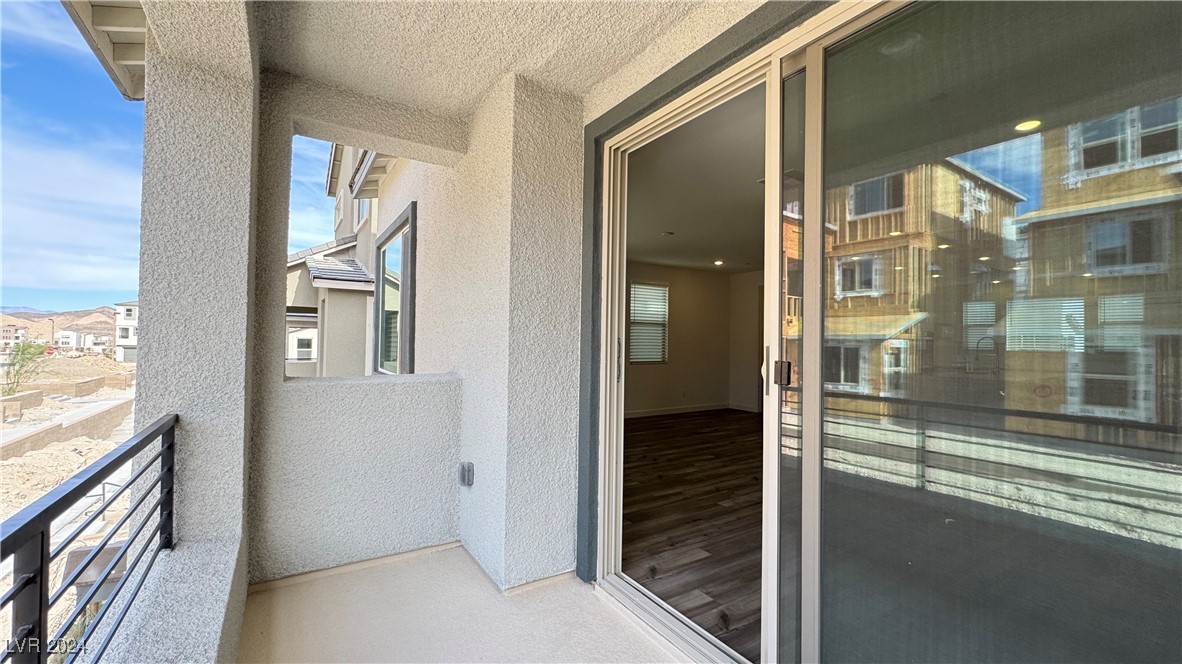 1429 Whistling Kite Street