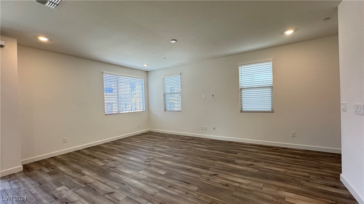 1429 Whistling Kite Street