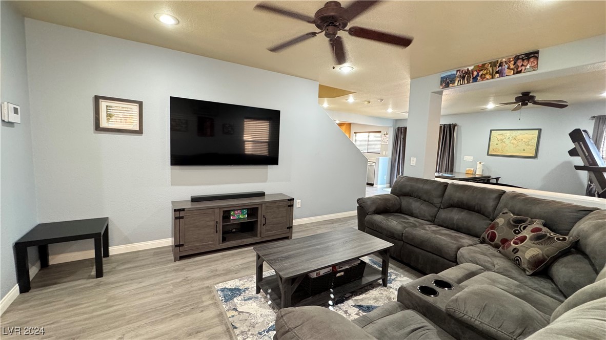 6024 Sierra Lakes Street