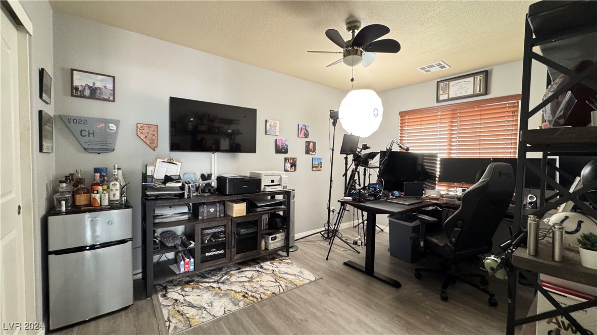 6024 Sierra Lakes Street