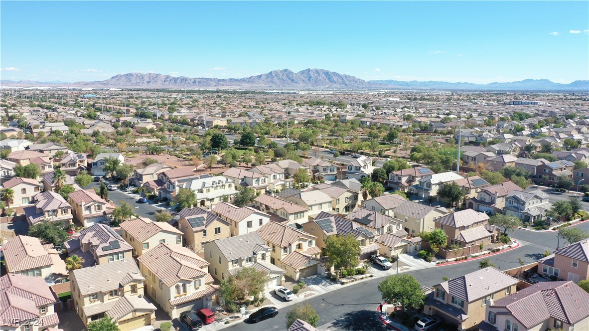 6024 Sierra Lakes Street