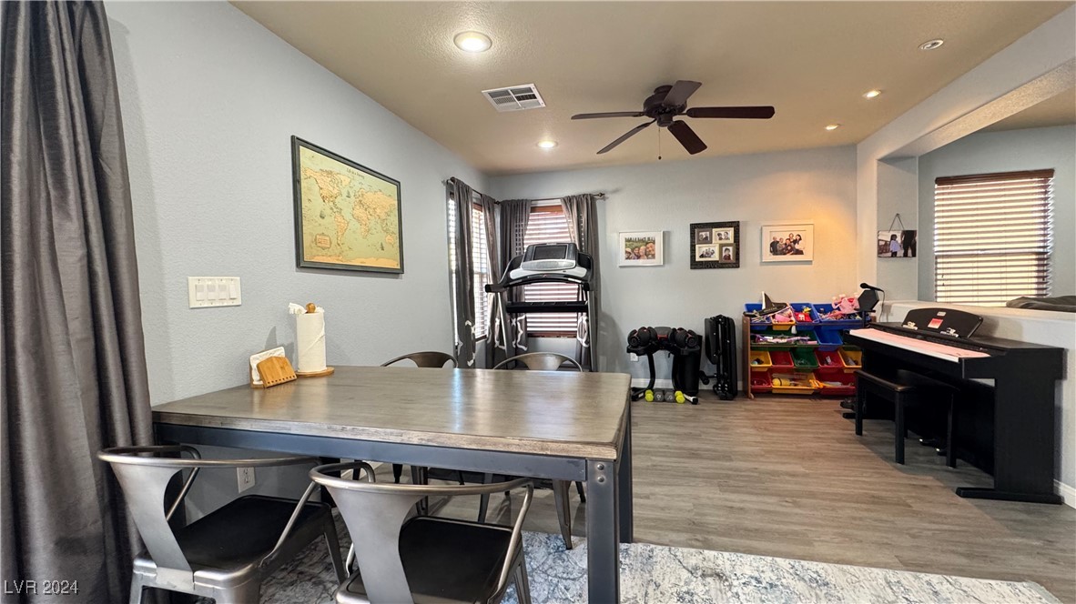 6024 Sierra Lakes Street