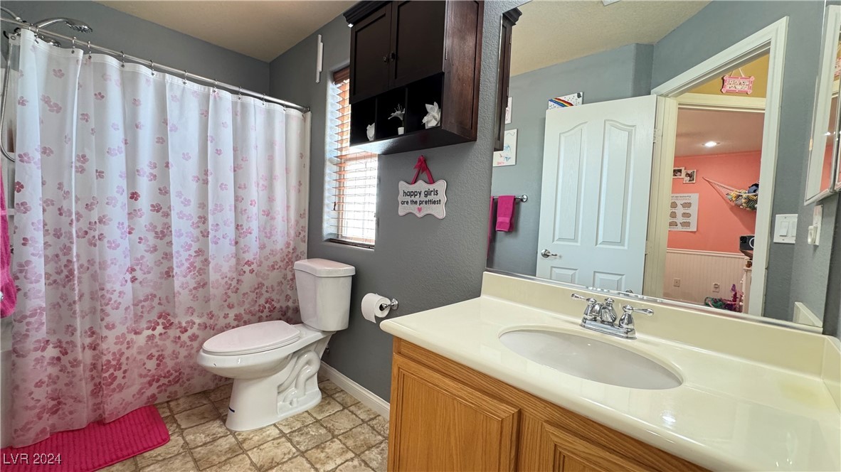 6024 Sierra Lakes Street