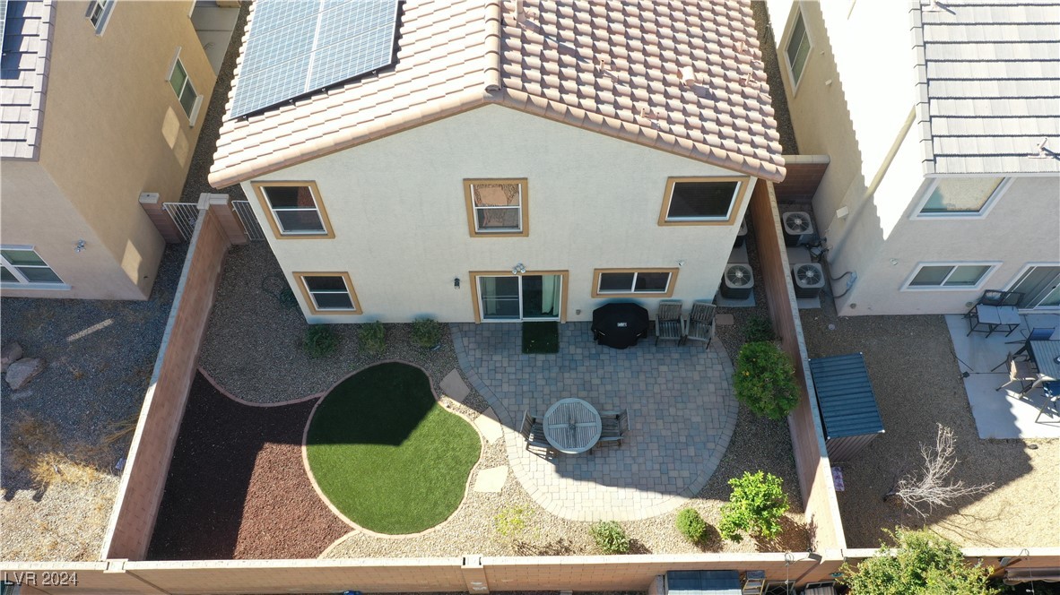 6024 Sierra Lakes Street