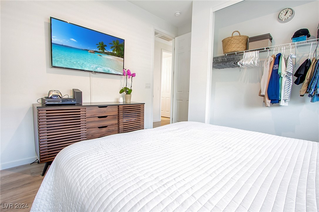 1866 Via Delle Arti 2101