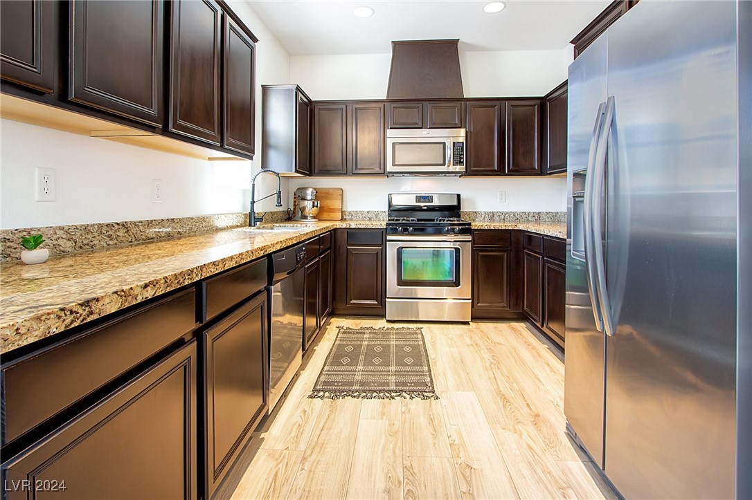 1866 Via Delle Arti 2101