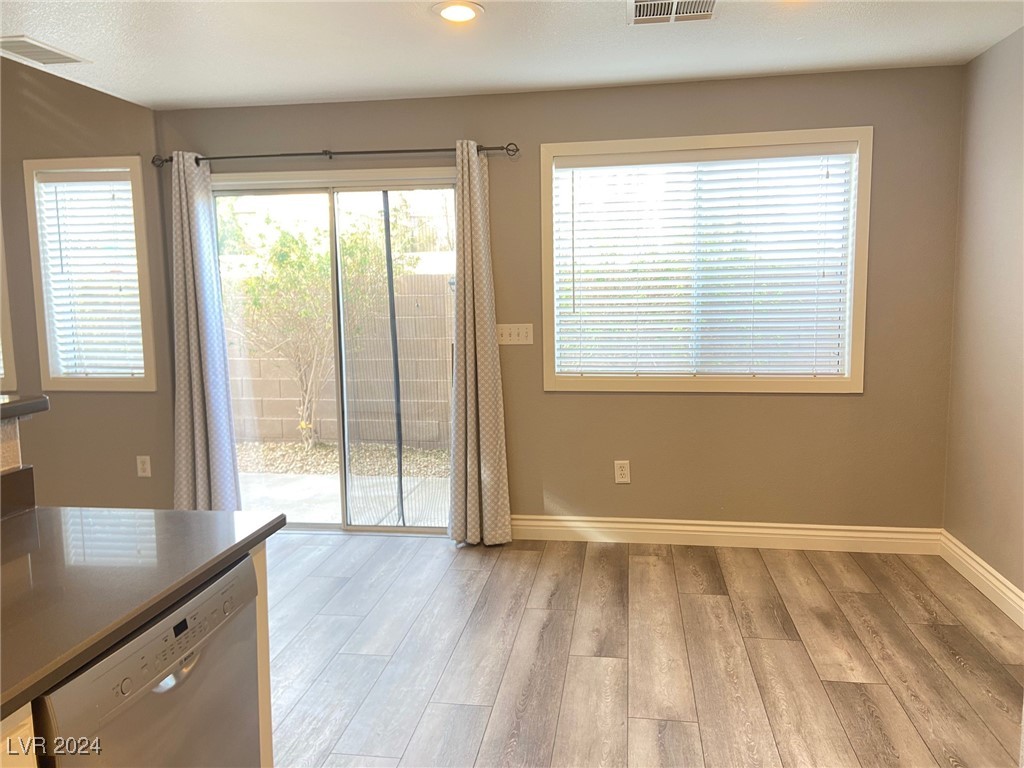9144 Starling Wing Place