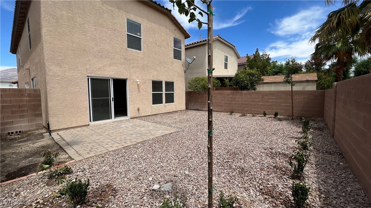 5209 Fireside Ranch Avenue