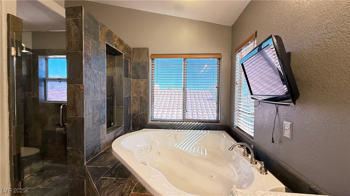 8921 Little Horse Avenue