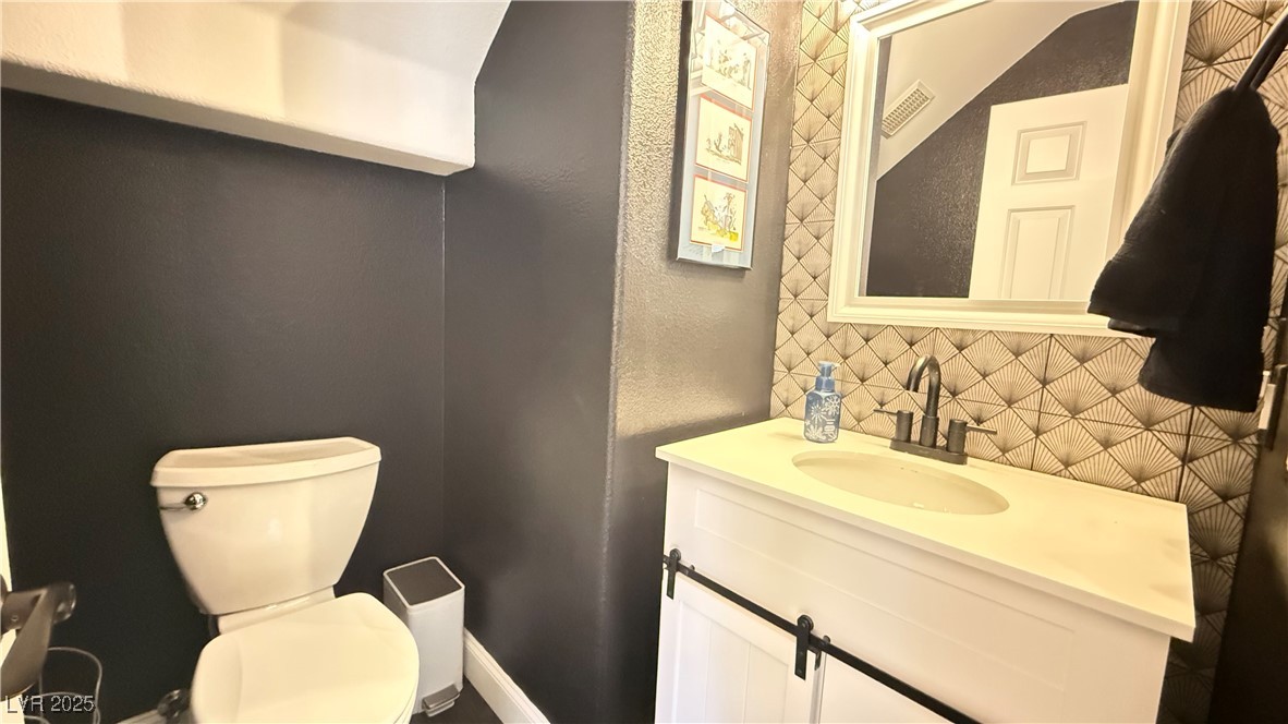 8921 Little Horse Avenue