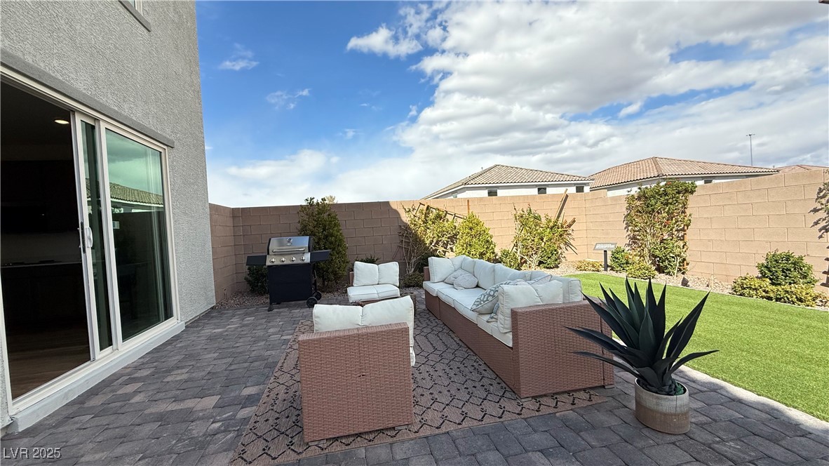 9190 Oakdale Ranch Court