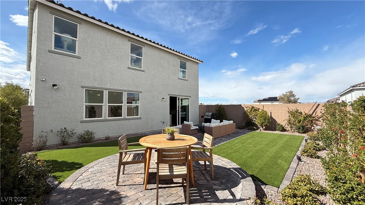 9190 Oakdale Ranch Court