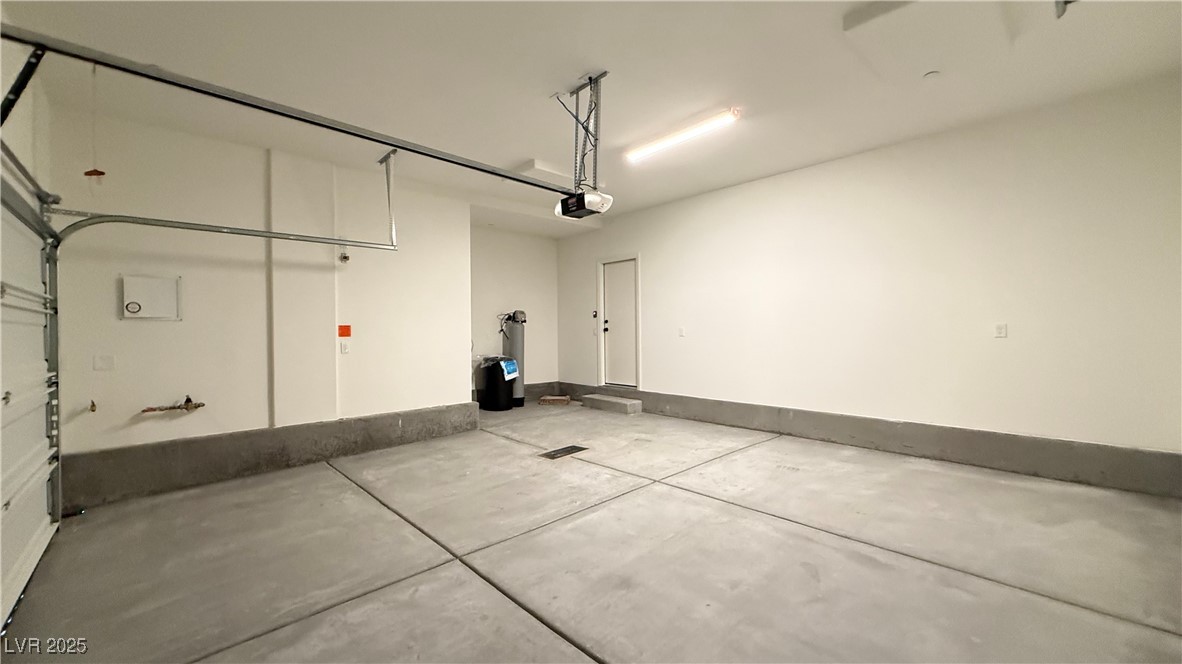 2720 Luzzi Walk