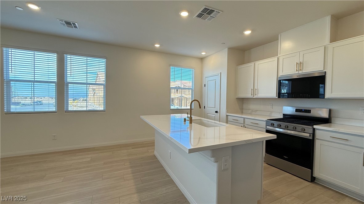 2720 Luzzi Walk