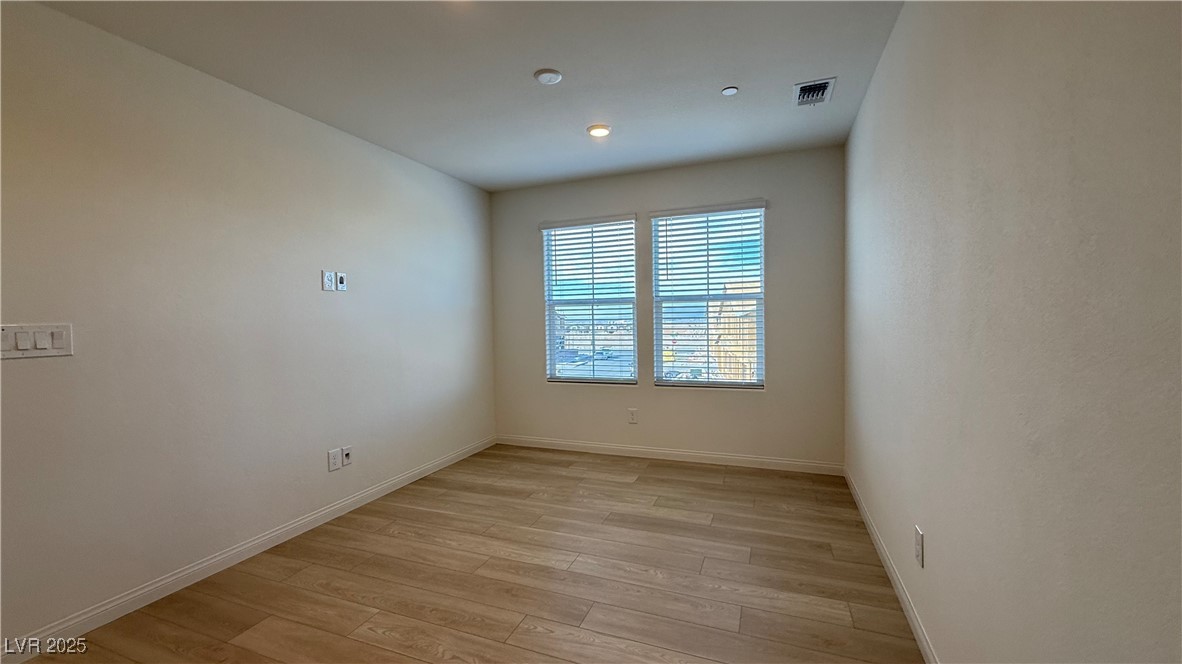 2720 Luzzi Walk
