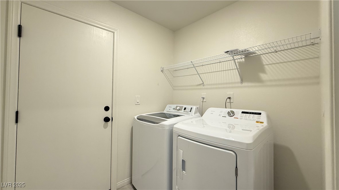 2720 Luzzi Walk