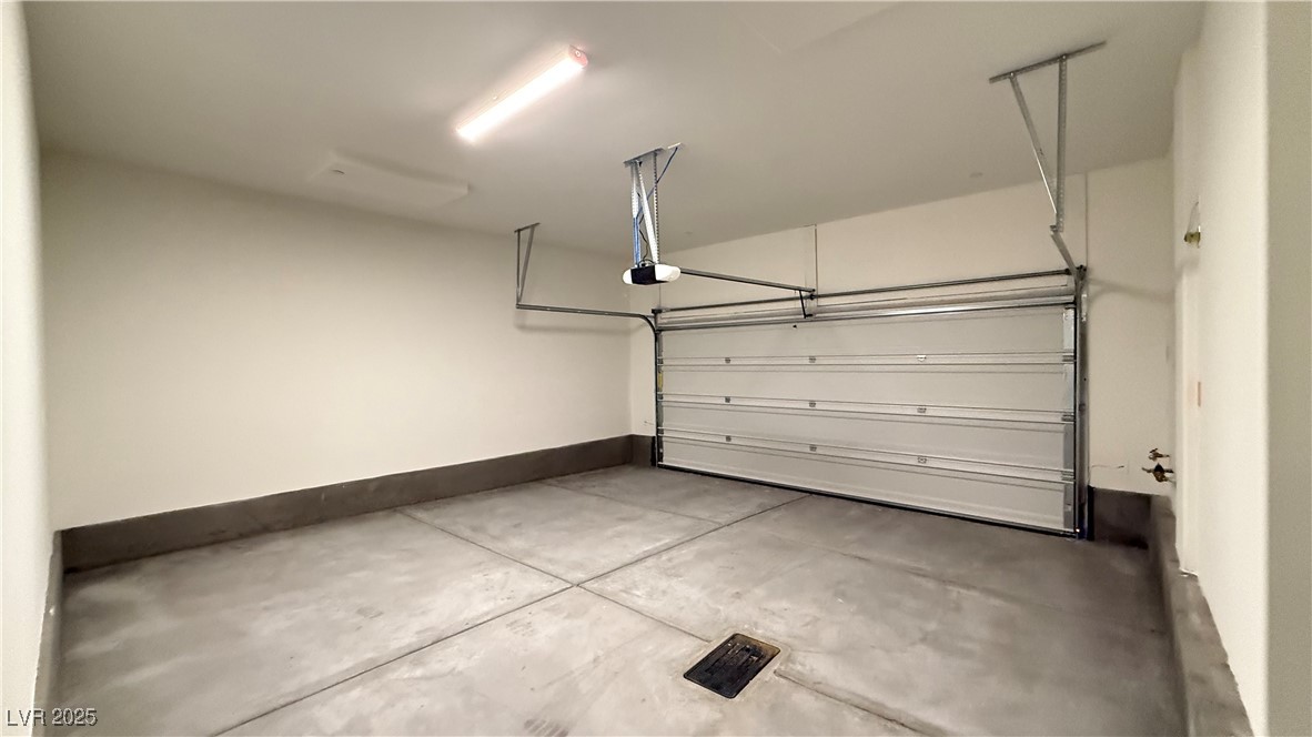 2720 Luzzi Walk