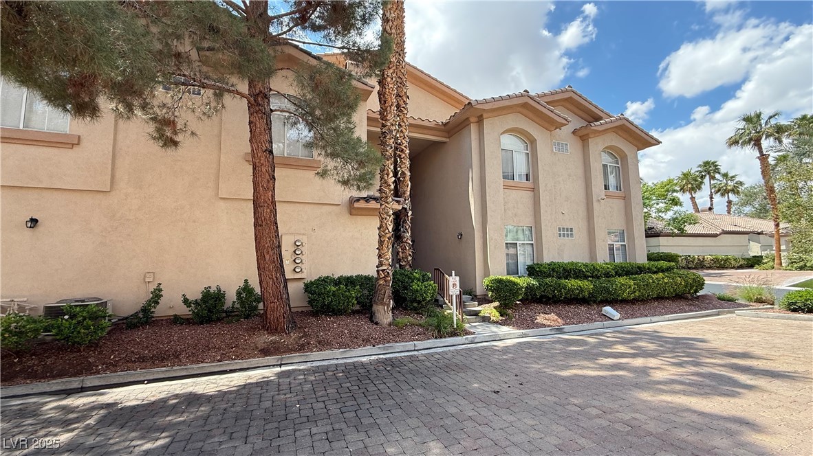 2050 West Warm Springs Road 4211