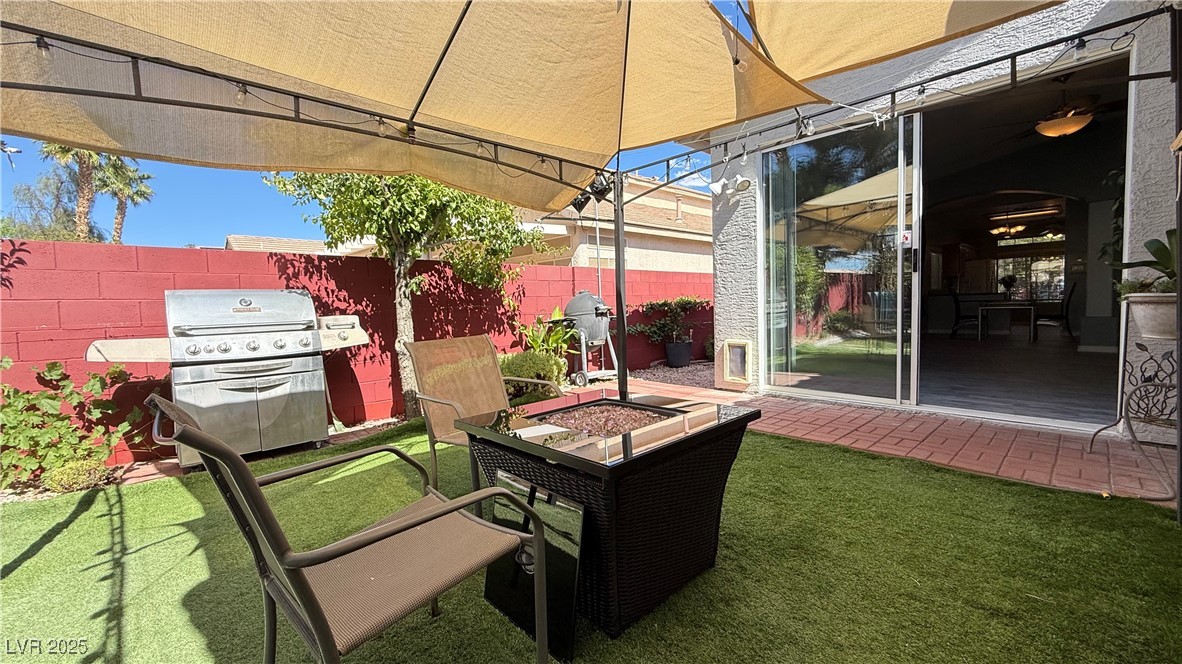 988 Upper Meadows Place