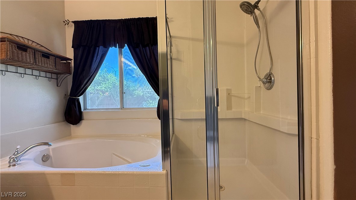 988 Upper Meadows Place