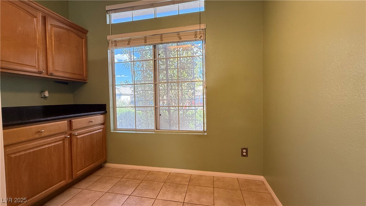 988 Upper Meadows Place