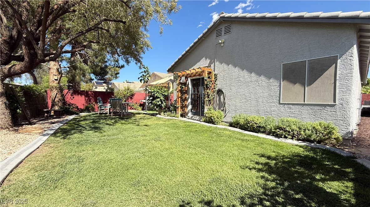 988 Upper Meadows Place