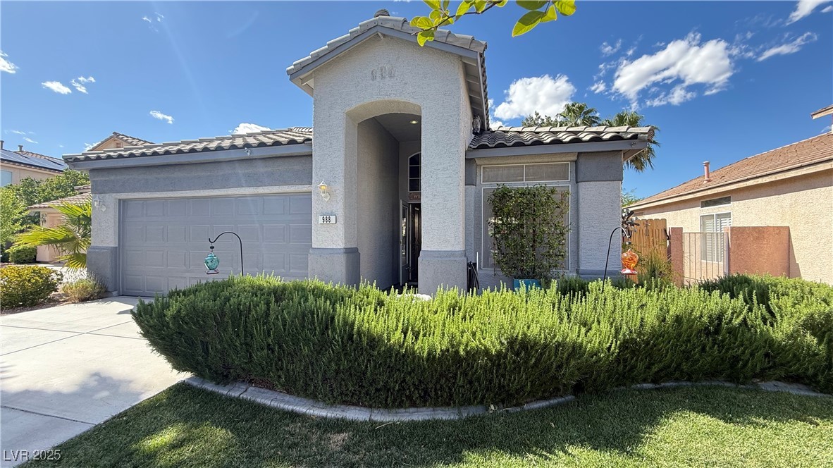 988 Upper Meadows Place