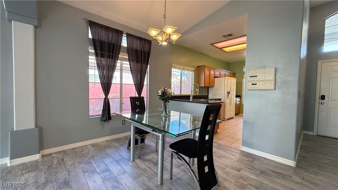 988 Upper Meadows Place