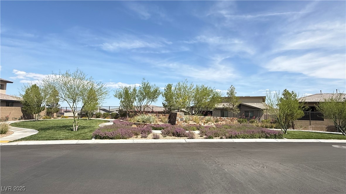 754 Agate Hills Street
