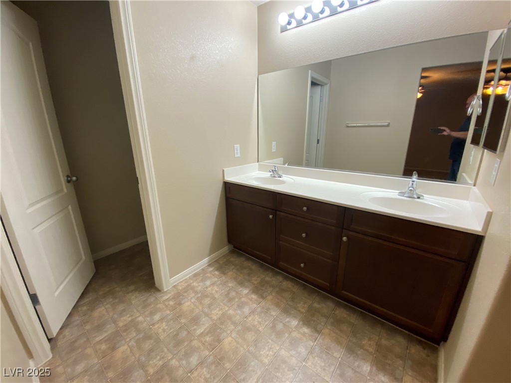 10537 Thor Mountain Lane